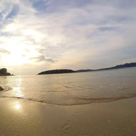 Dom wakacyjny Charming House With Sea View In Potirna, Garden *