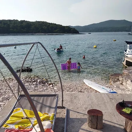 Dom wakacyjny Charming House With Sea View In Potirna, Garden Vela Luka