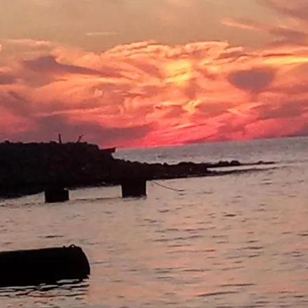 Charming House With Sea View In Potirna, Garden Hébergement de vacances