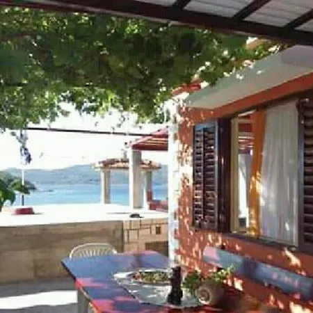 Charming House With Sea View In Potirna, Garden
