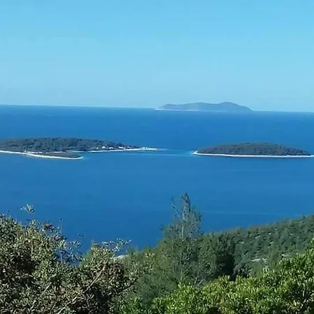 Charming House With Sea View In Potirna, Garden